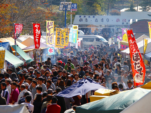 道東屈指の味覚祭り！あっけし牡蠣祭り 日帰り